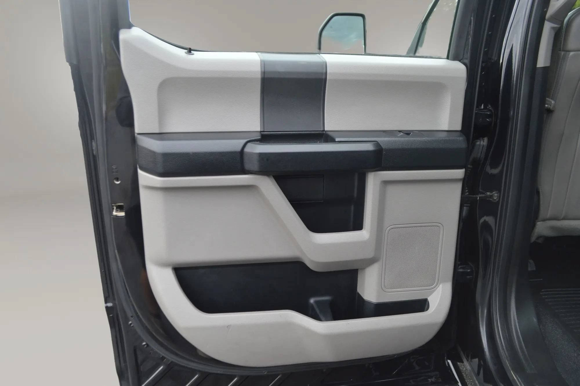Used 2019 Ford F350 XL w/ Power Equipment Group AWD/4WD image 17