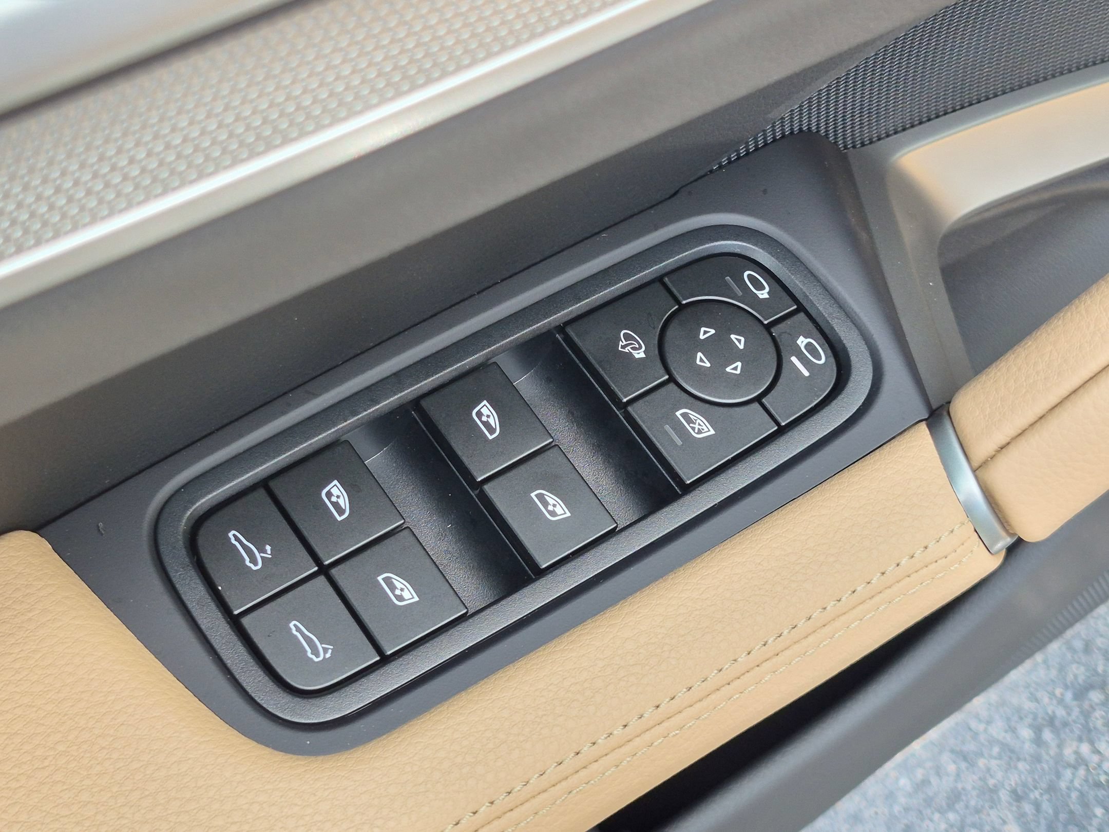 New 2026 Porsche Cayenne AWD/4WD image 24