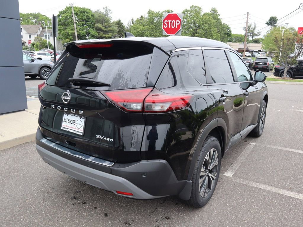 Certified 2022 Nissan Rogue SV w/ SV Premium Package image 6