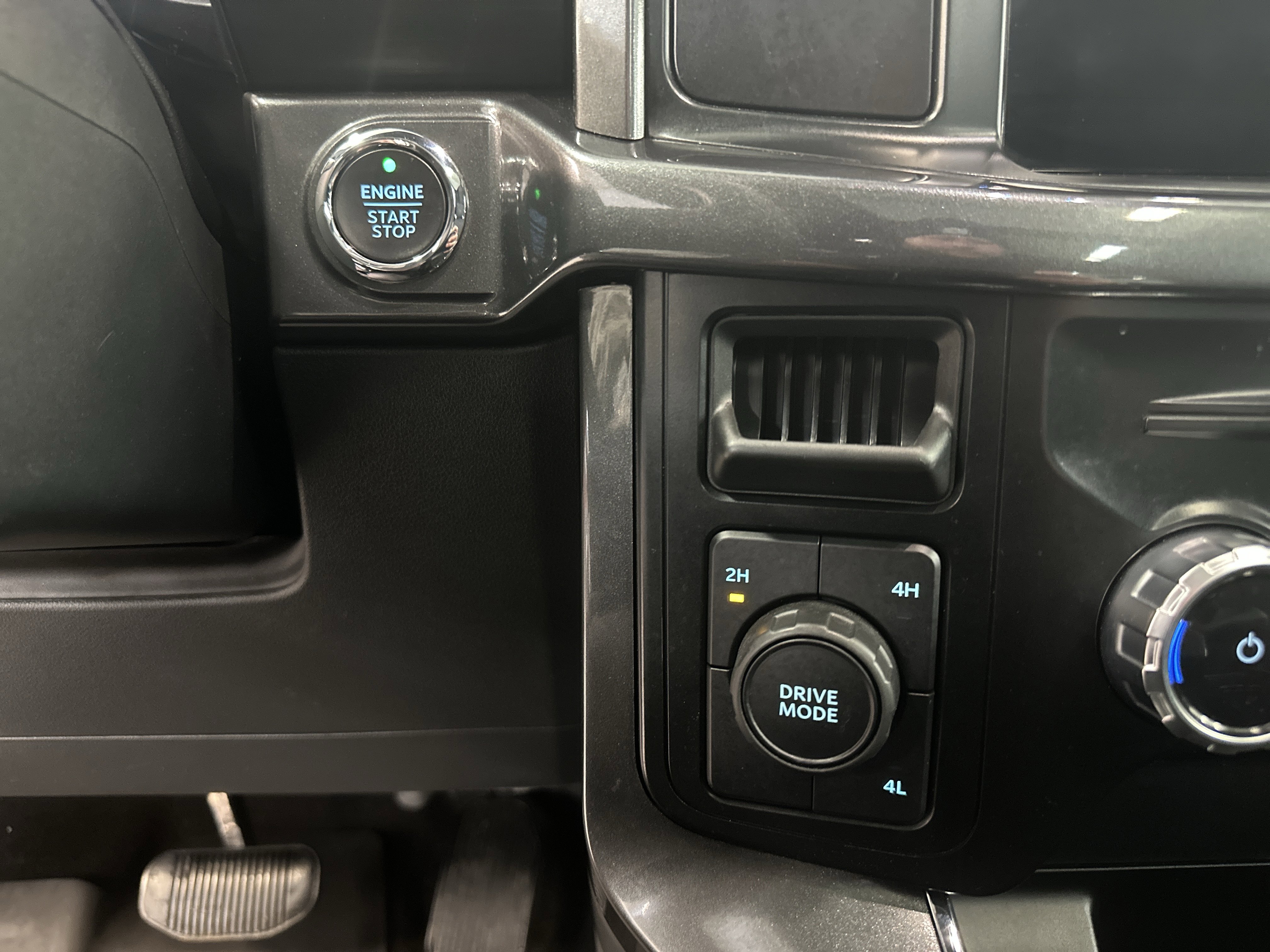 Used 2023 Ford F150 XLT w/ Equipment Group 302A High image 33