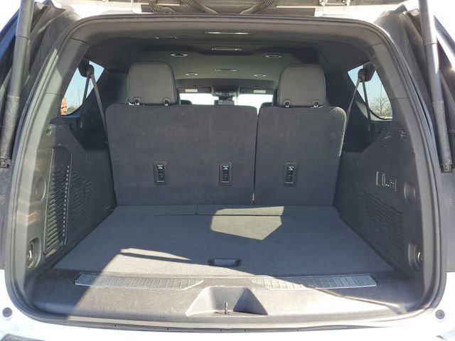 Used 2024 Chevrolet Suburban Premier AWD/4WD image 10