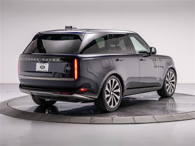 Used 2023 Land Rover Range Rover SE AWD/4WD image 5
