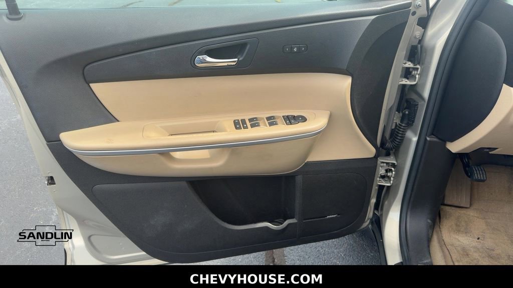 Used 2011 GMC Acadia SLT FWD image 11