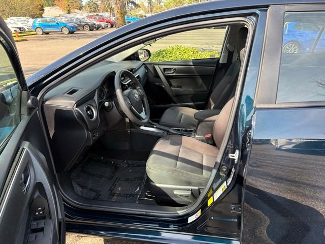 Used 2019 Toyota Corolla LE image 11