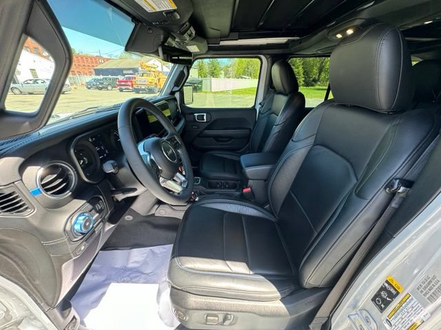 Used 2024 Jeep Wrangler High Altitude AWD/4WD image 10