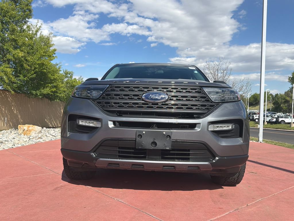 Used 2021 Ford Explorer XLT w/ Equipment Group 202A AWD/4WD image 4