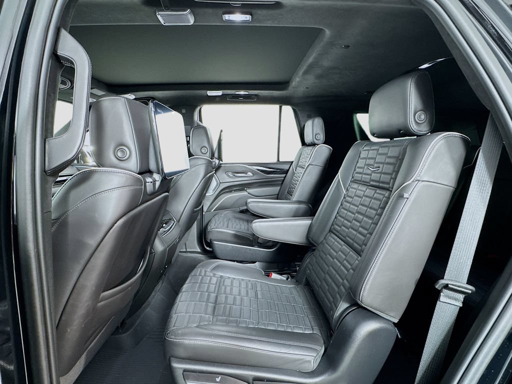 Used 2023 Cadillac Escalade V AWD/4WD image 11