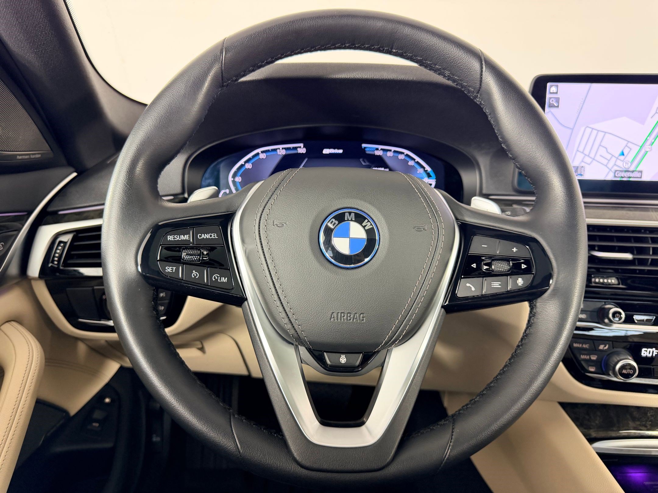 Certified 2023 BMW 530e w/ Premium Package image 15