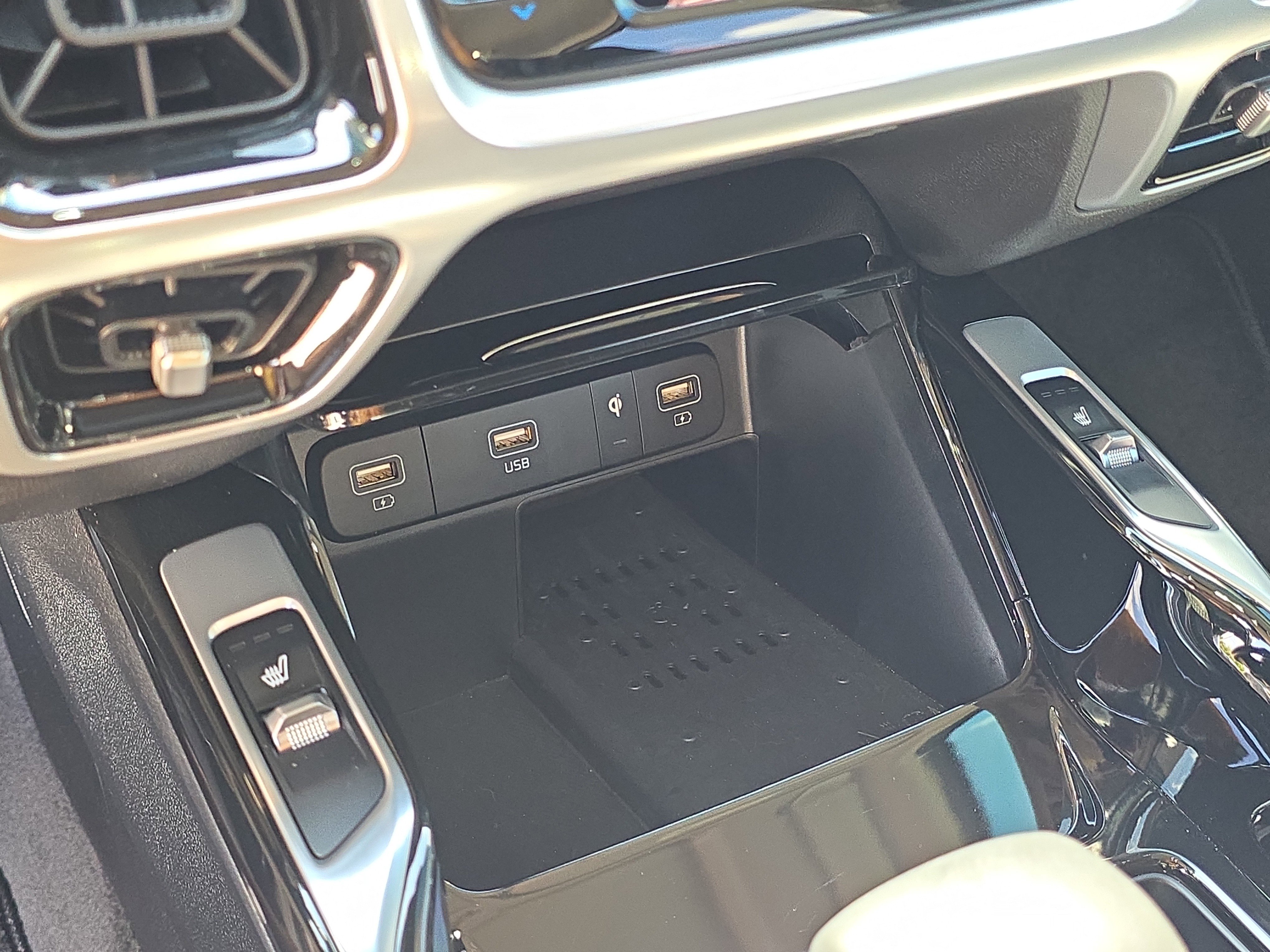 Certified 2022 Kia Sorento SX AWD/4WD image 28