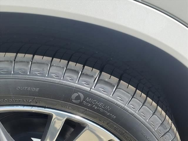 New 2025 Cadillac XT6 Premium Luxury w/ Platinum Package FWD image 15