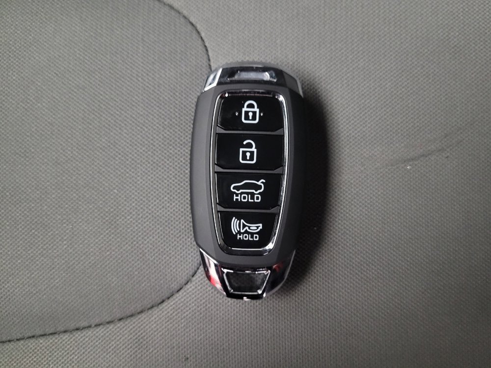 Used 2021 Hyundai Elantra SEL FWD image 32