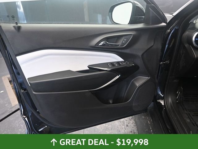 Used 2025 Chevrolet Trax LT image 20