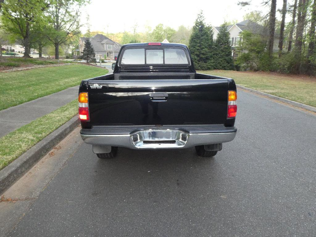 Used 2002 Toyota Tacoma PreRunner RWD image 11