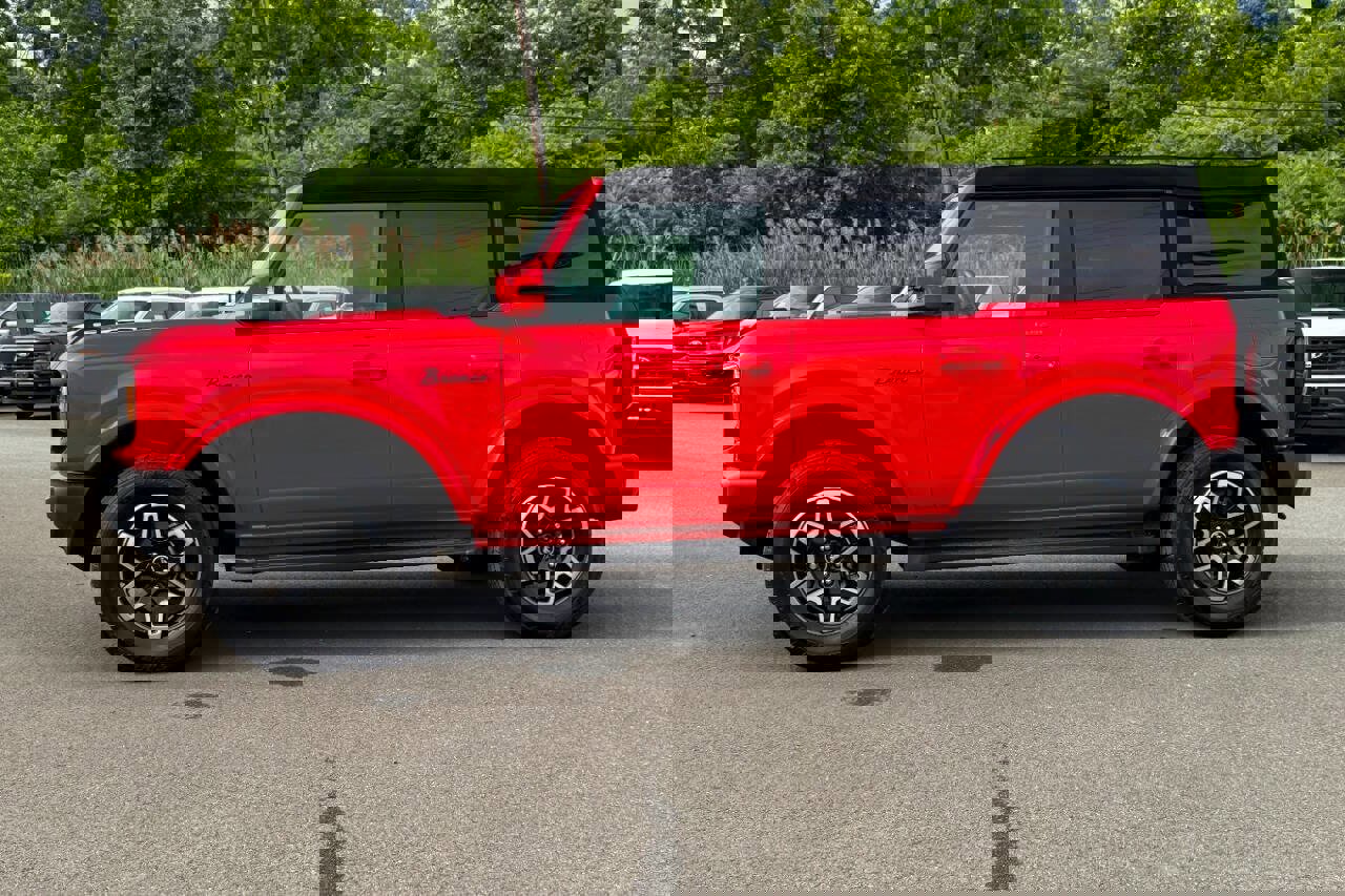 Used 2023 Ford Bronco Outer Banks image 6