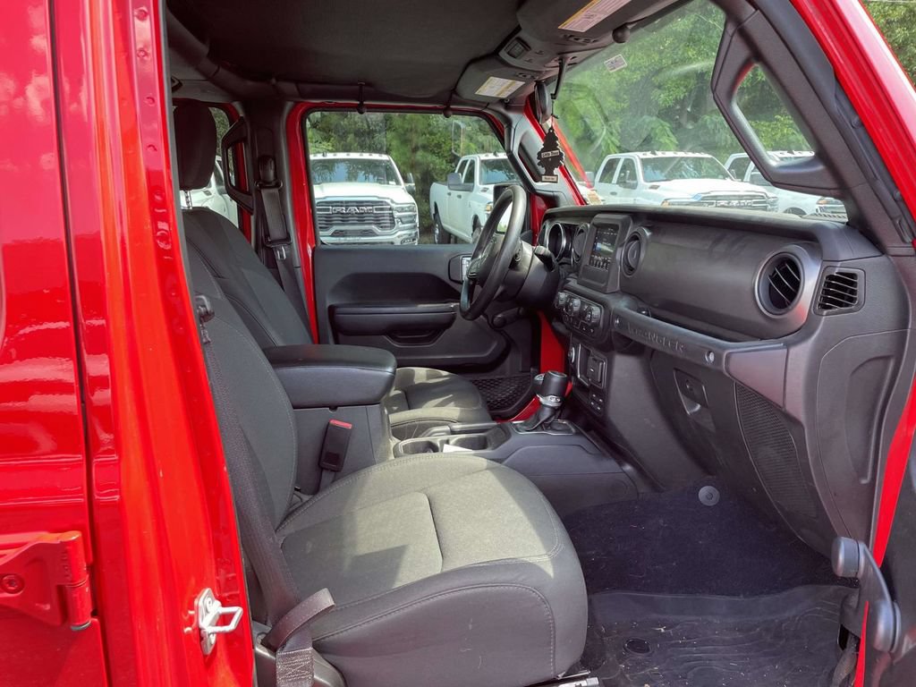 Certified 2022 Jeep Wrangler Unlimited Sport AWD/4WD image 11