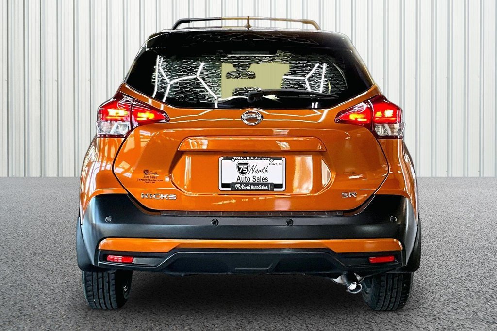 Used 2020 Nissan Kicks SR w/ Exterior Package FWD image 5
