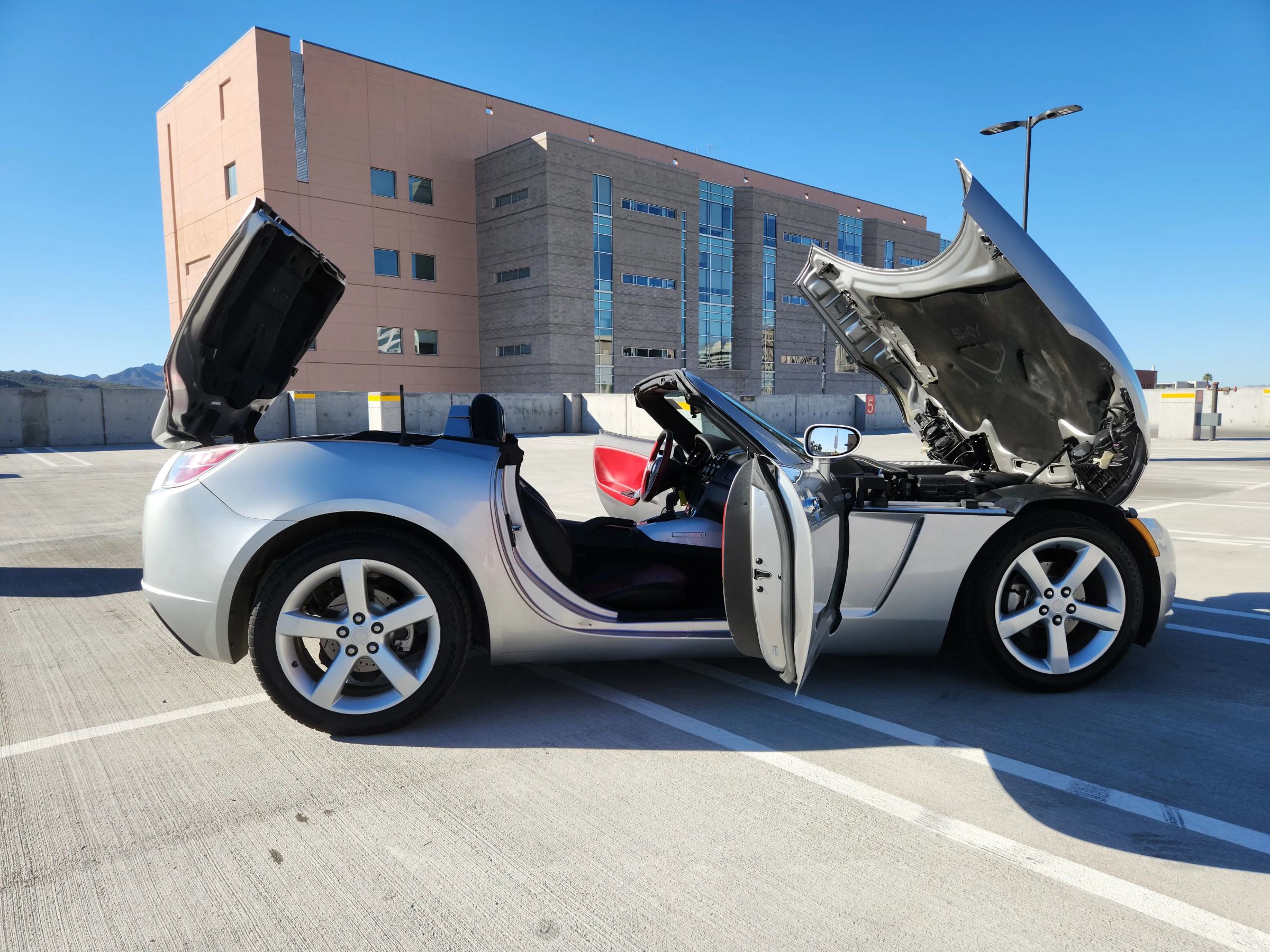 Used 2008 Saturn Sky Red Line RWD image 26
