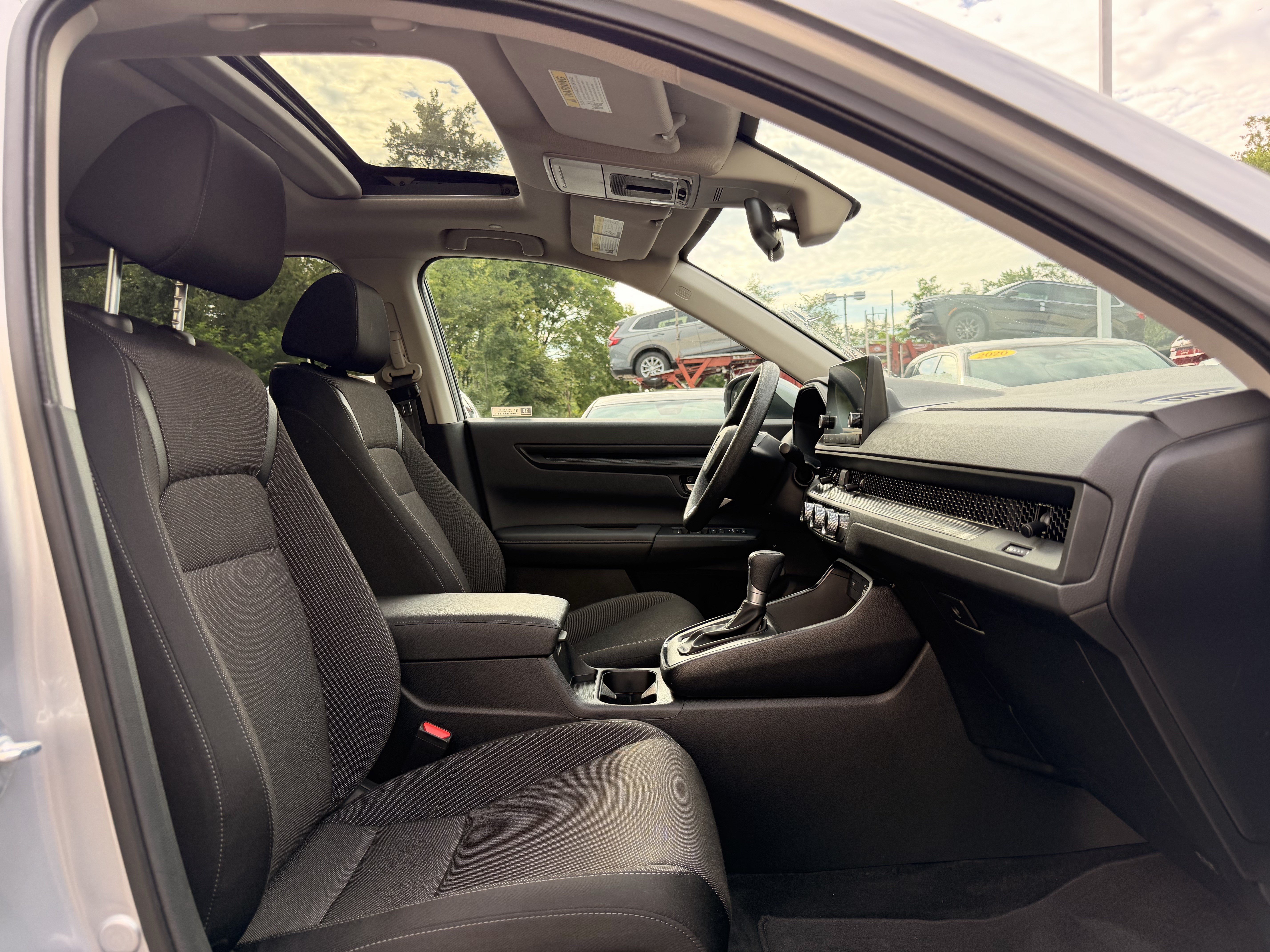 Used 2024 Honda CR-V EX image 15