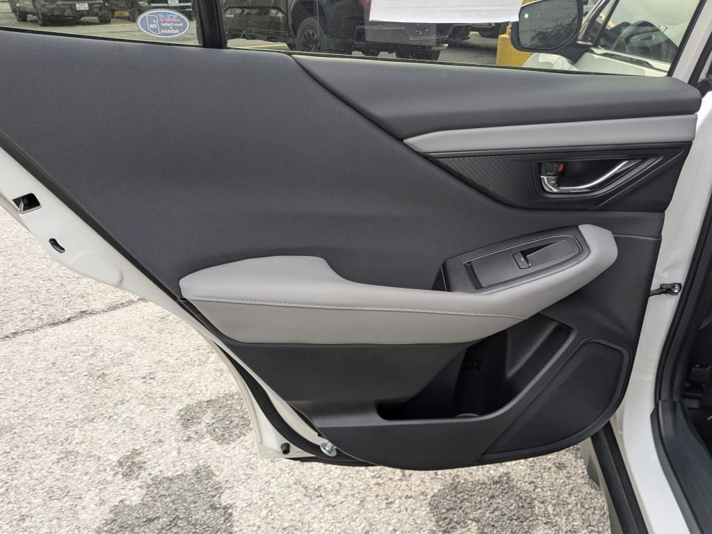 Used 2022 Subaru Outback Premium image 28