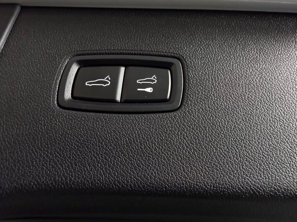 Used 2024 Porsche Cayenne image 28