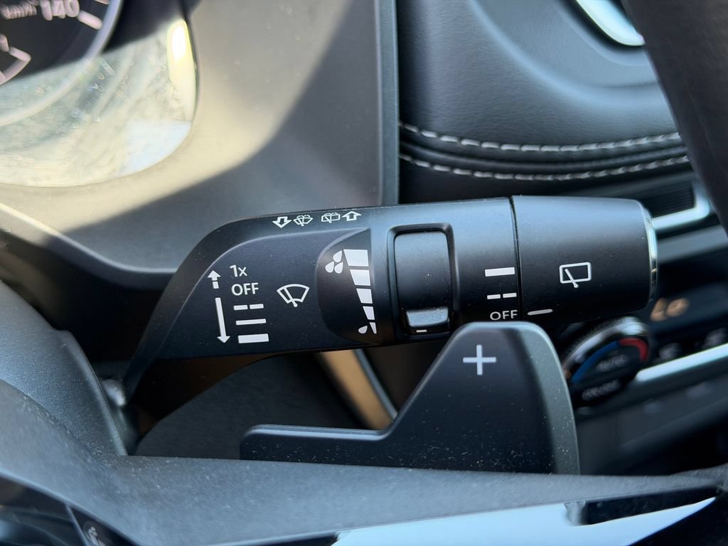 Used 2023 Nissan Rogue SV AWD/4WD image 35