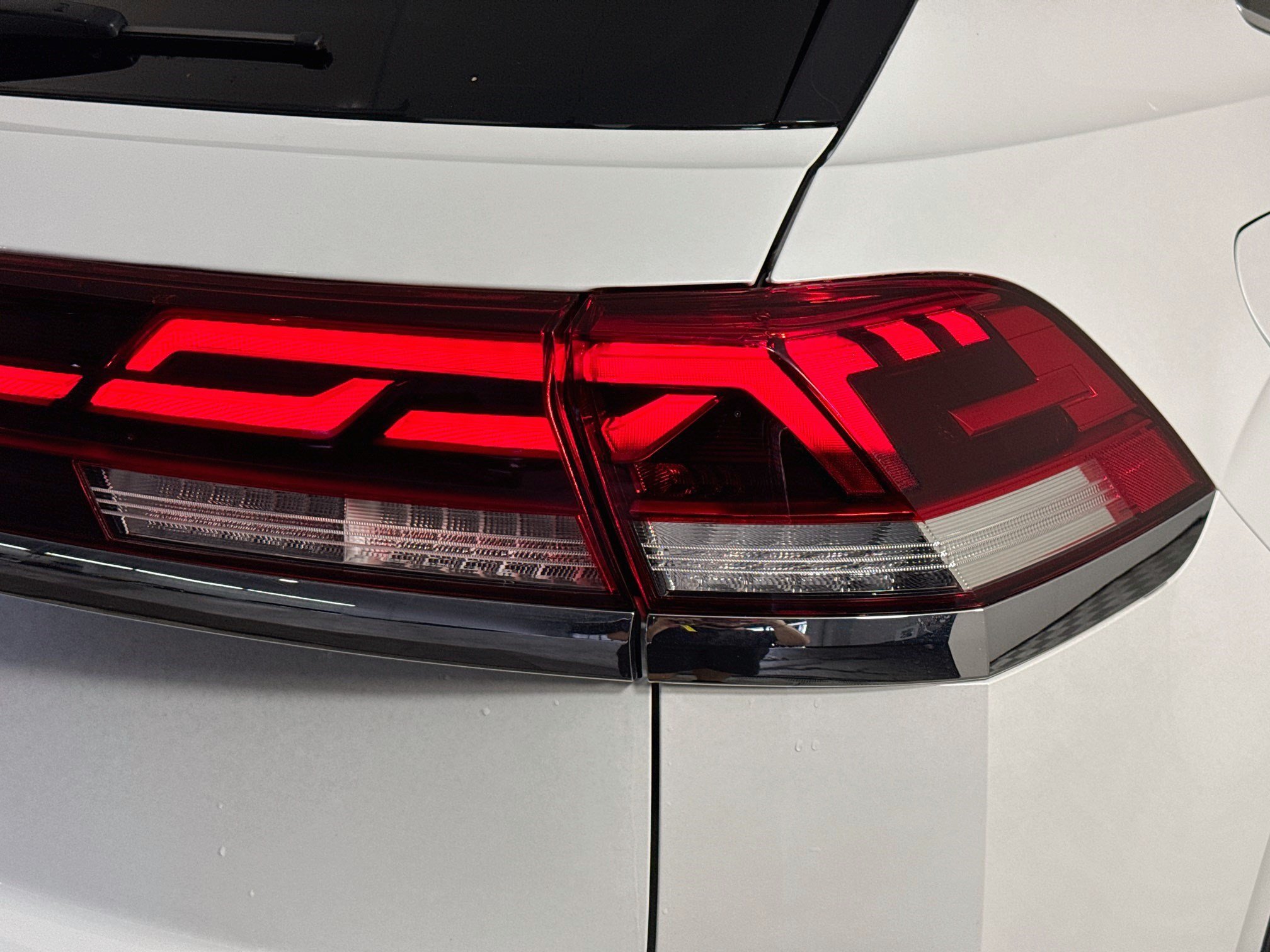 Used 2026 Volkswagen Atlas Cross Sport SE FWD image 34