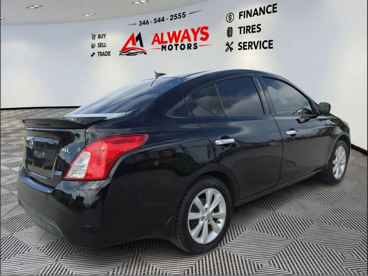 Used 2015 Nissan Versa w/ SL Tech Package FWD image 2