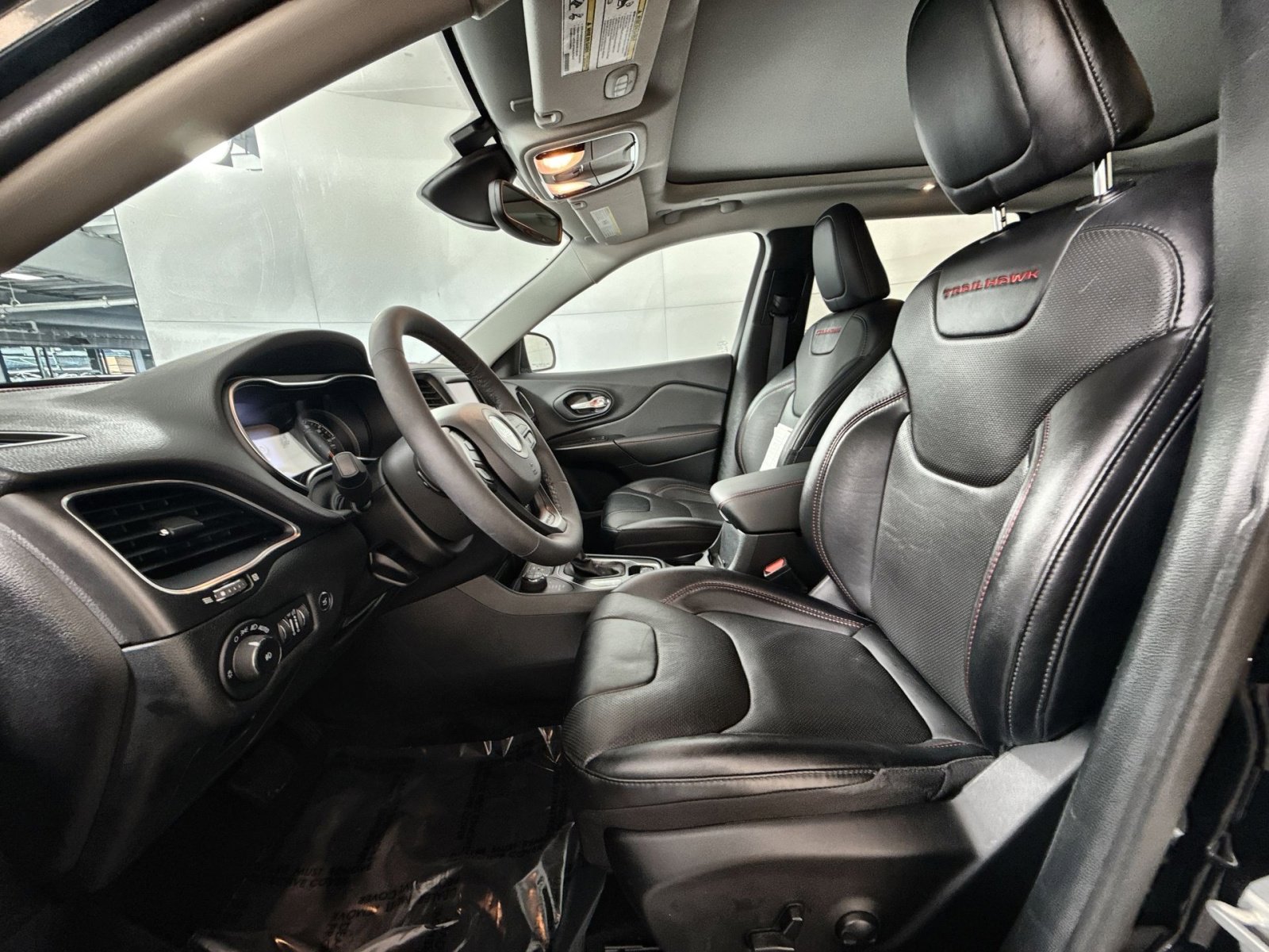 Used 2023 Jeep Cherokee Trailhawk w/ Sun & Sound Group image 13