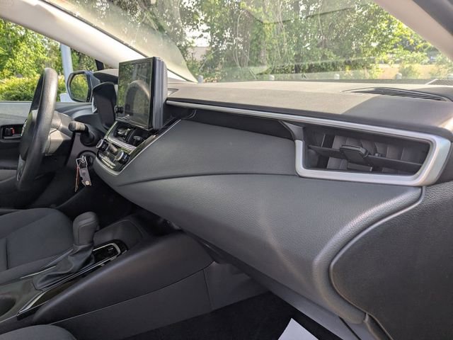 Used 2025 Toyota Corolla LE FWD image 33