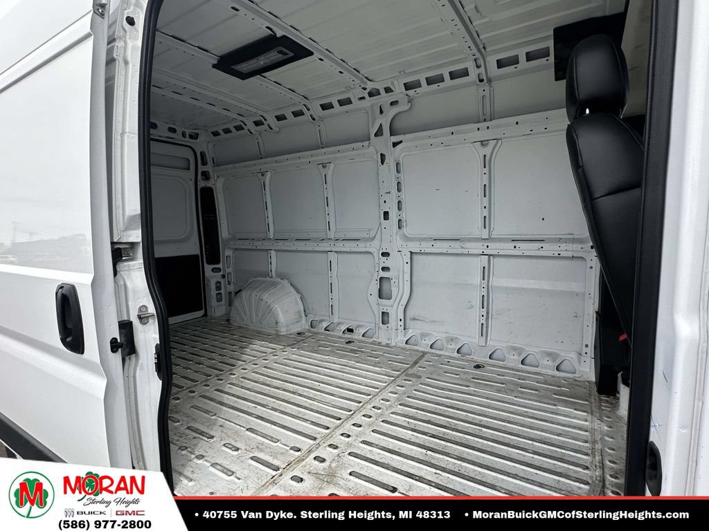 Used 2025 RAM ProMaster 2500 w/ Convenience Group FWD image 11