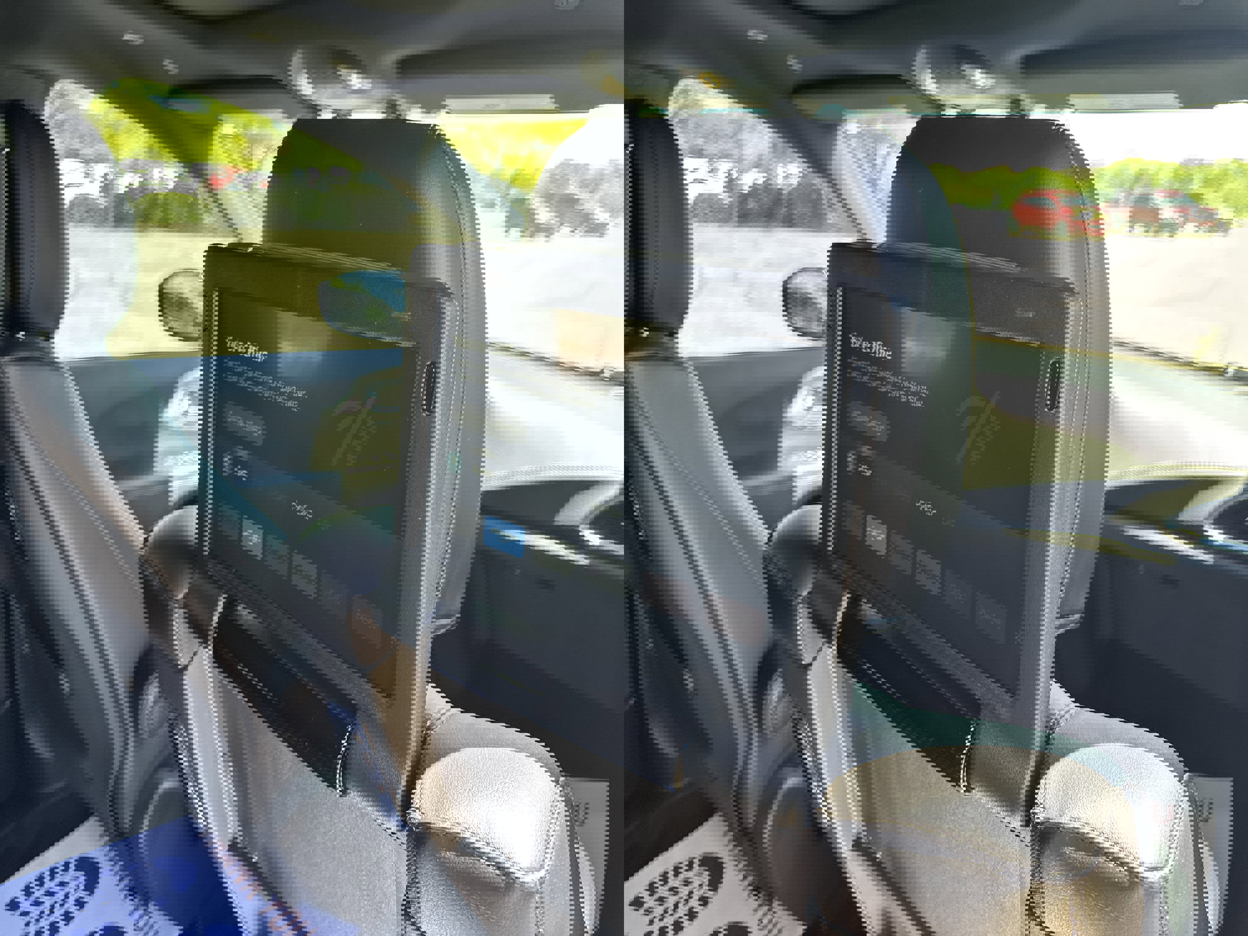 Used 2024 Chrysler Pacifica Touring-L w/ Uconnect Theater Family Group FWD image 12