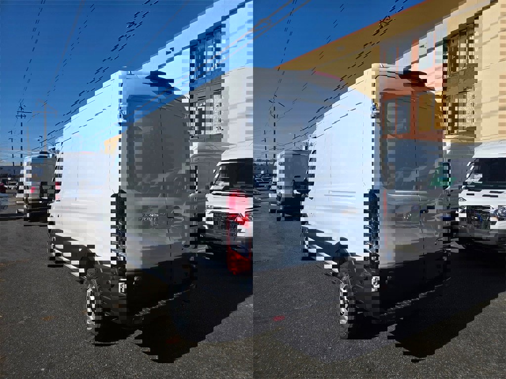 New 2025 Ford Transit 250 148 Medium Roof image 7