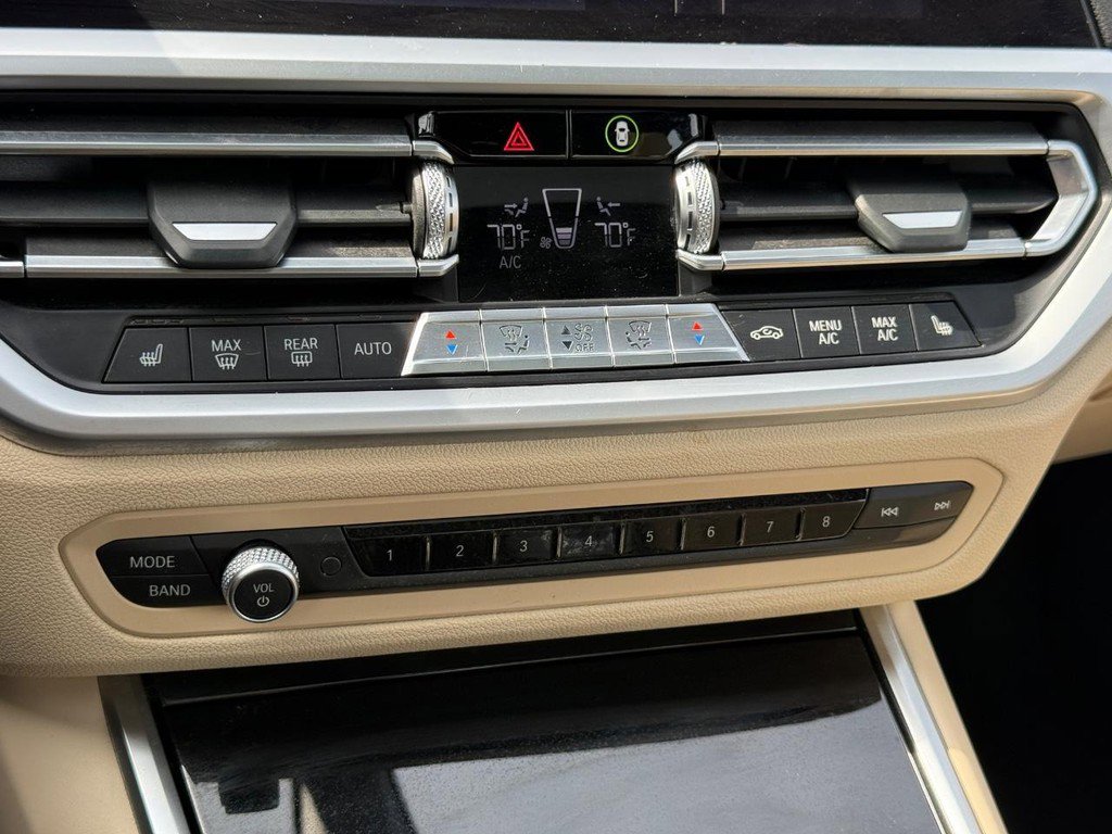 Used 2019 BMW 330i xDrive Sedan w/ Driving Assistance Package image 18