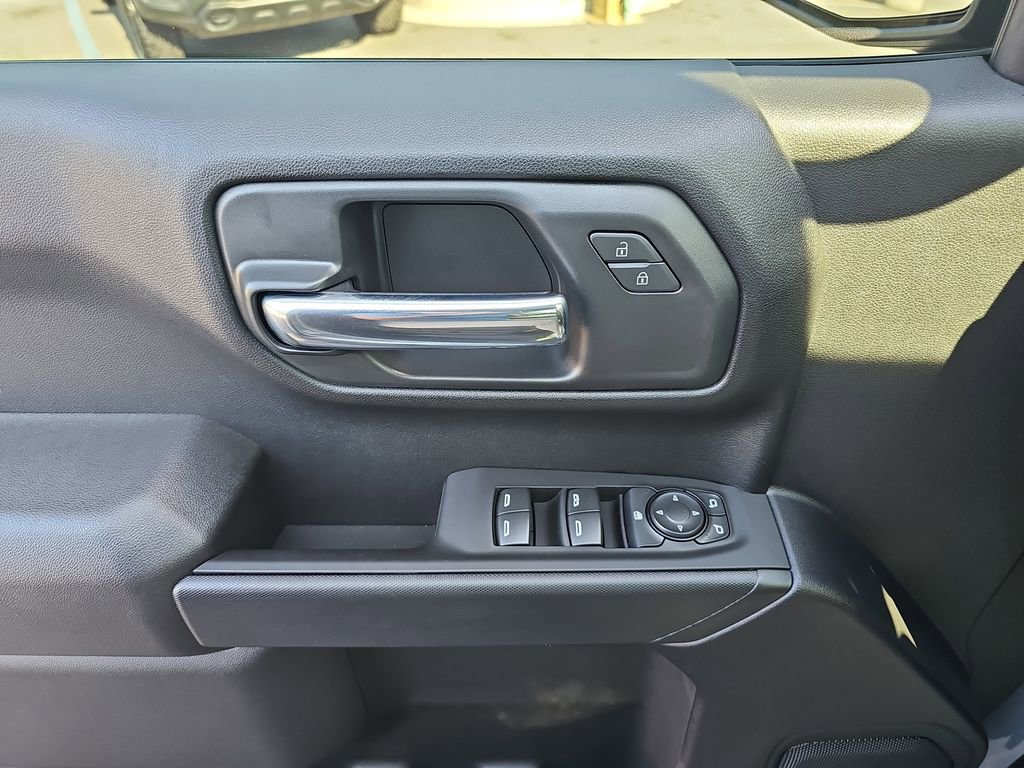 Used 2025 Chevrolet Silverado 1500 Custom w/ Turbomax Blackout Package image 33
