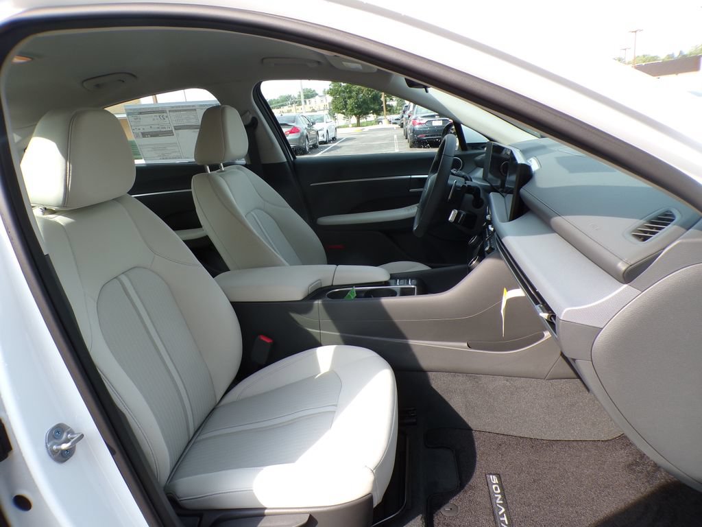 New 2026 Hyundai Sonata SEL AWD/4WD image 22