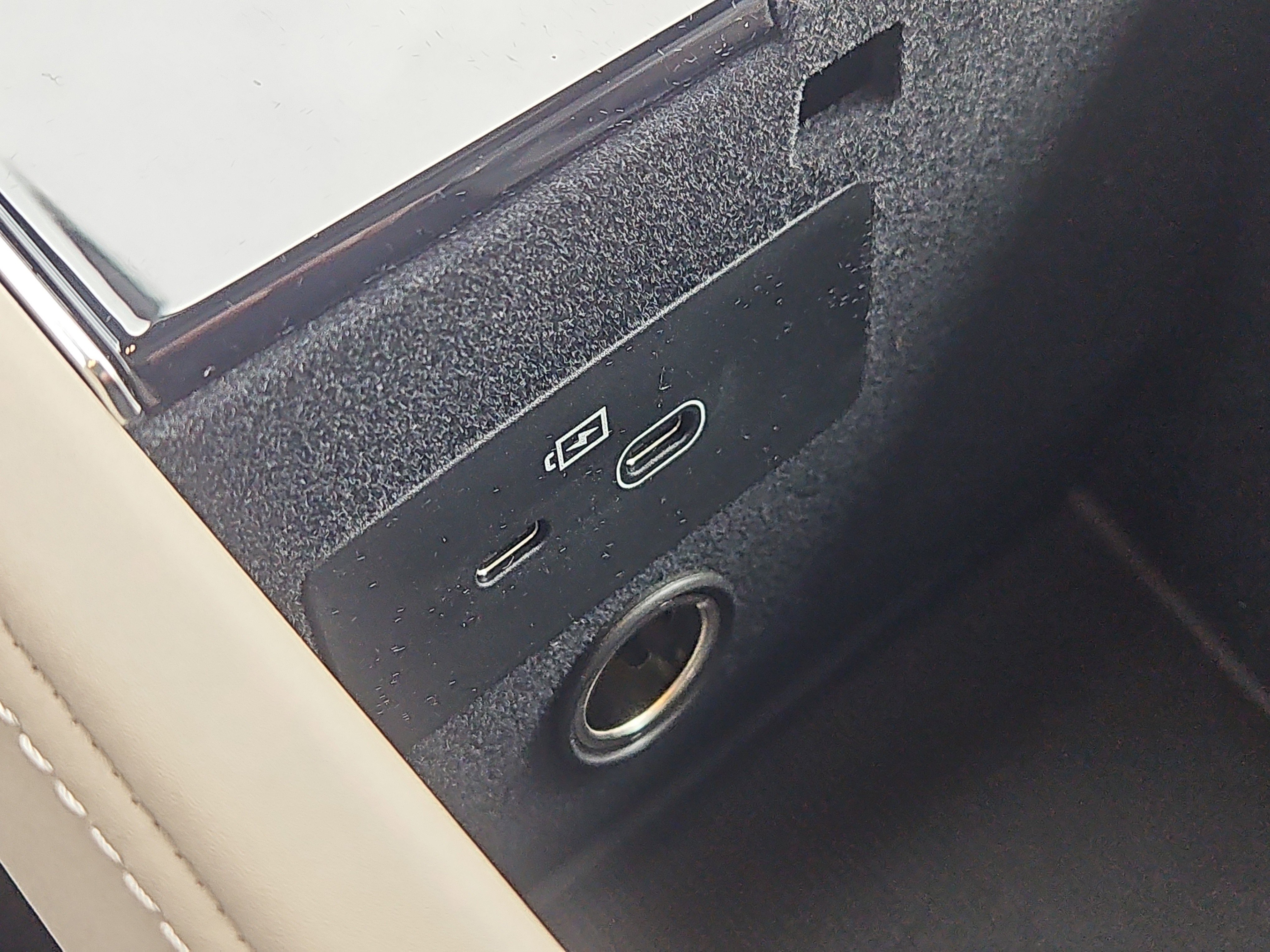 New 2026 Volvo XC90 B5 Core image 7