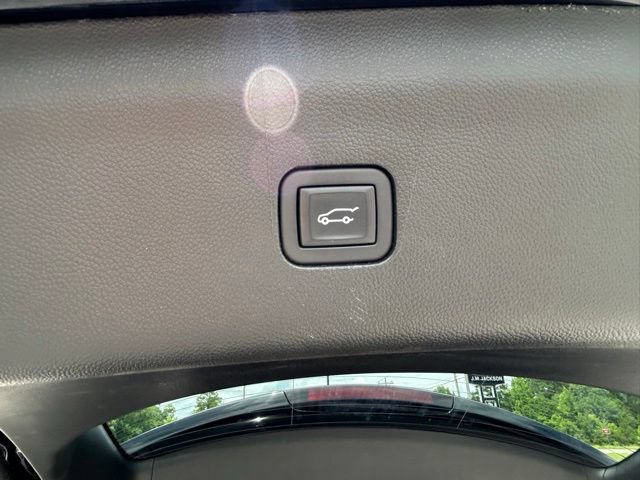 Used 2023 Buick Enclave Premium w/ Experience Buick Package FWD image 16