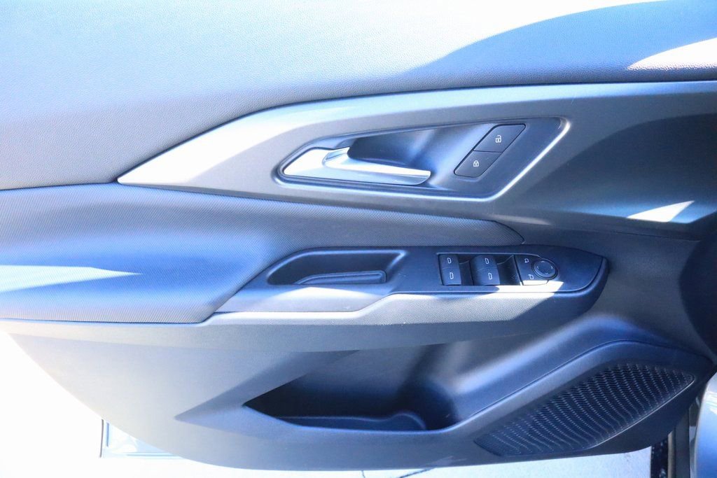 New 2026 Chevrolet Equinox EV LT image 15