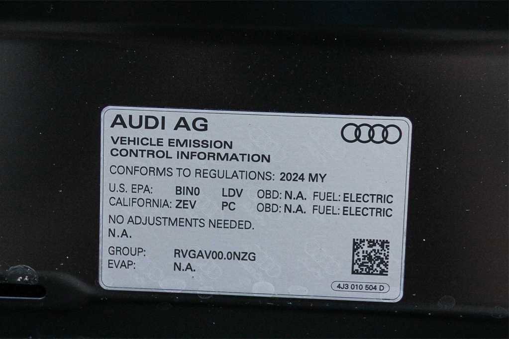Used 2024 Audi RS e-tron GT w/ Carbon Performance Package image 29
