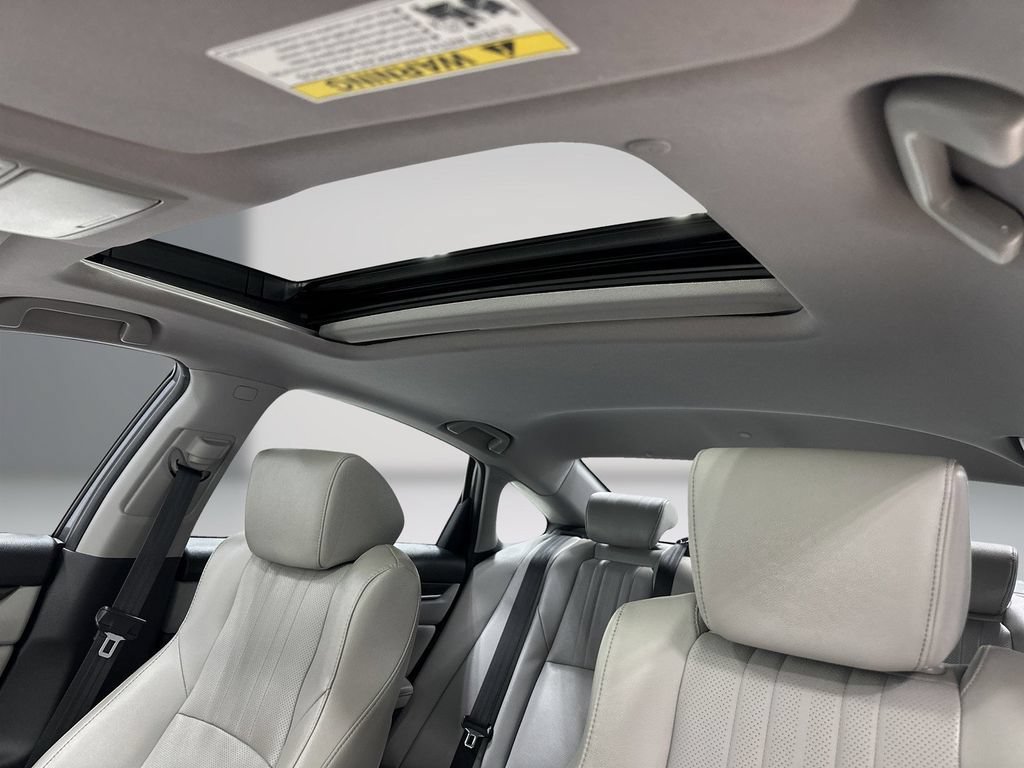 Used 2019 Honda Accord Touring image 17