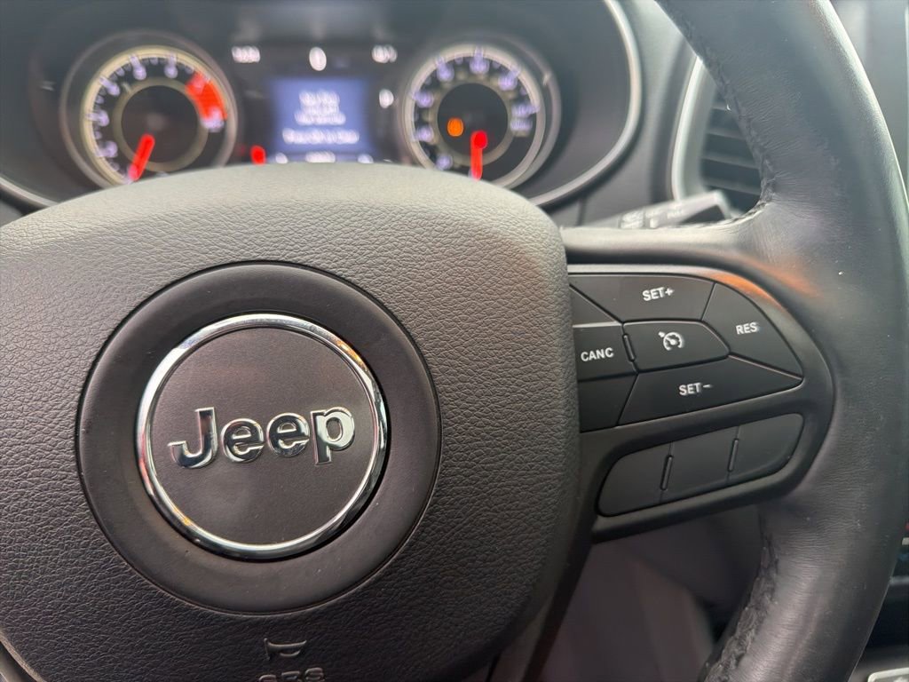 Used 2019 Jeep Cherokee Trailhawk image 22