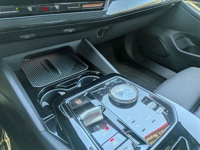 Used 2025 BMW 530i image 12