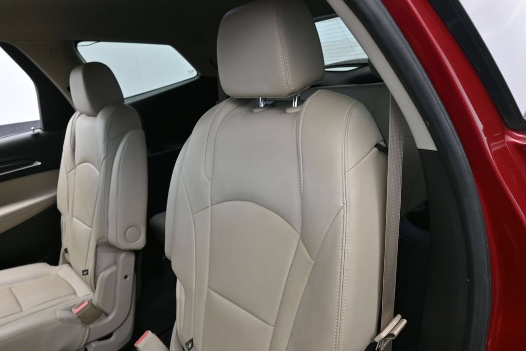 Used 2020 Buick Enclave Essence FWD image 29