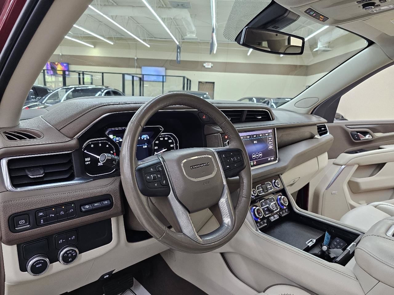 Used 2021 GMC Yukon Denali RWD image 20
