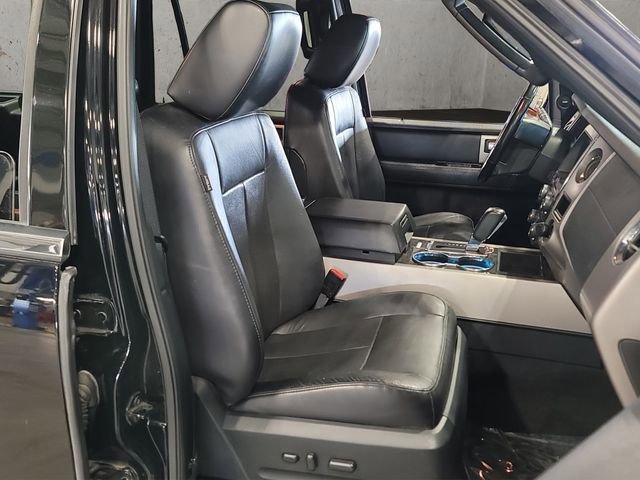 Used 2017 Ford Expedition EL Limited w/ Equipment Group 301A AWD/4WD image 22