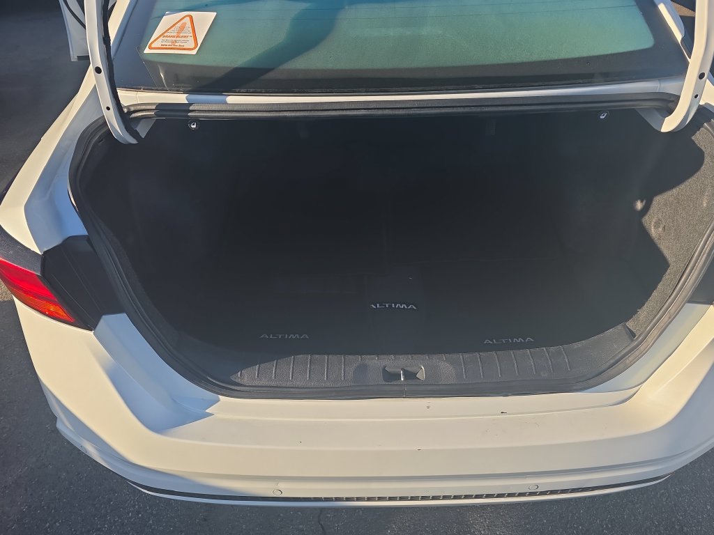Used 2024 Nissan Altima 2.5 SV FWD image 19