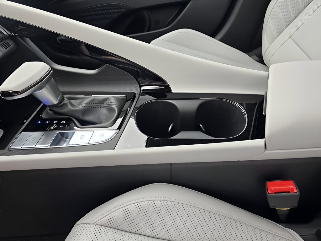 New 2026 Hyundai Elantra Limited FWD image 23