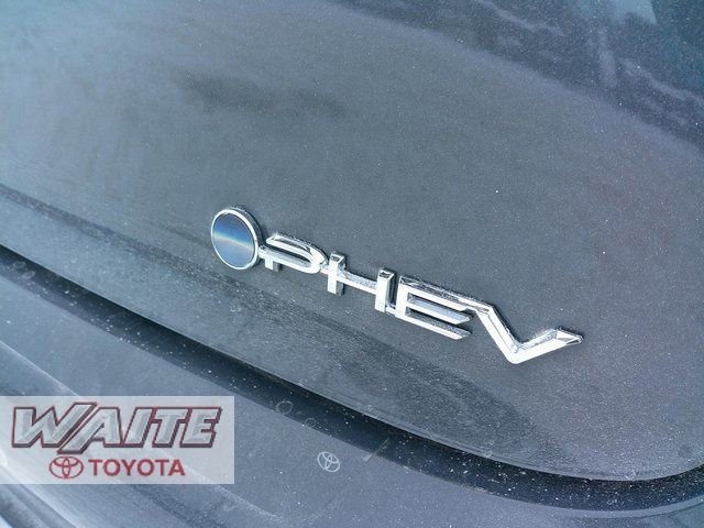 New 2026 Toyota Prius Plug-In Hybrid FWD image 7