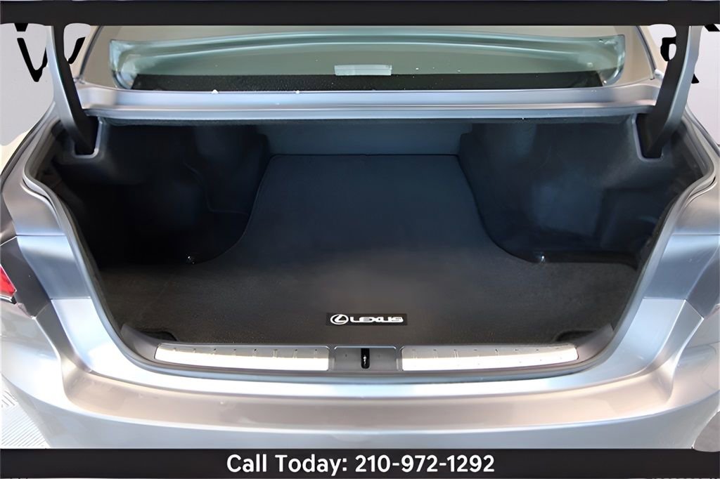 Used 2022 Lexus LS 500 RWD image 33