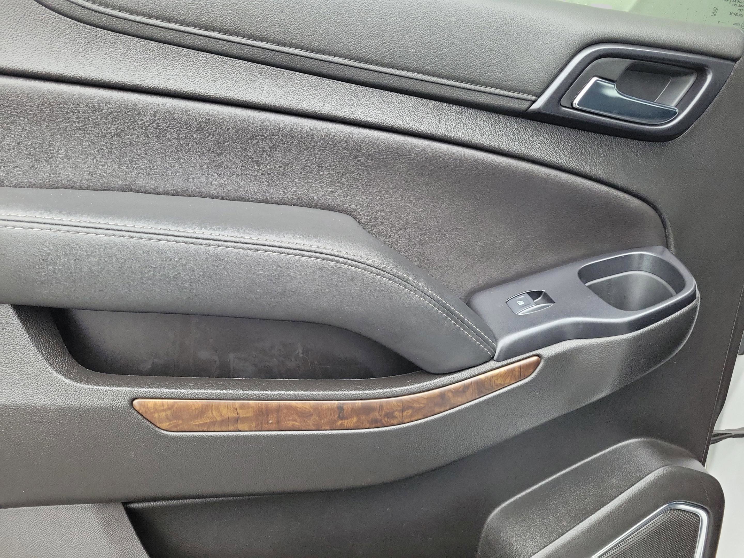 Used 2019 Chevrolet Suburban LT image 18